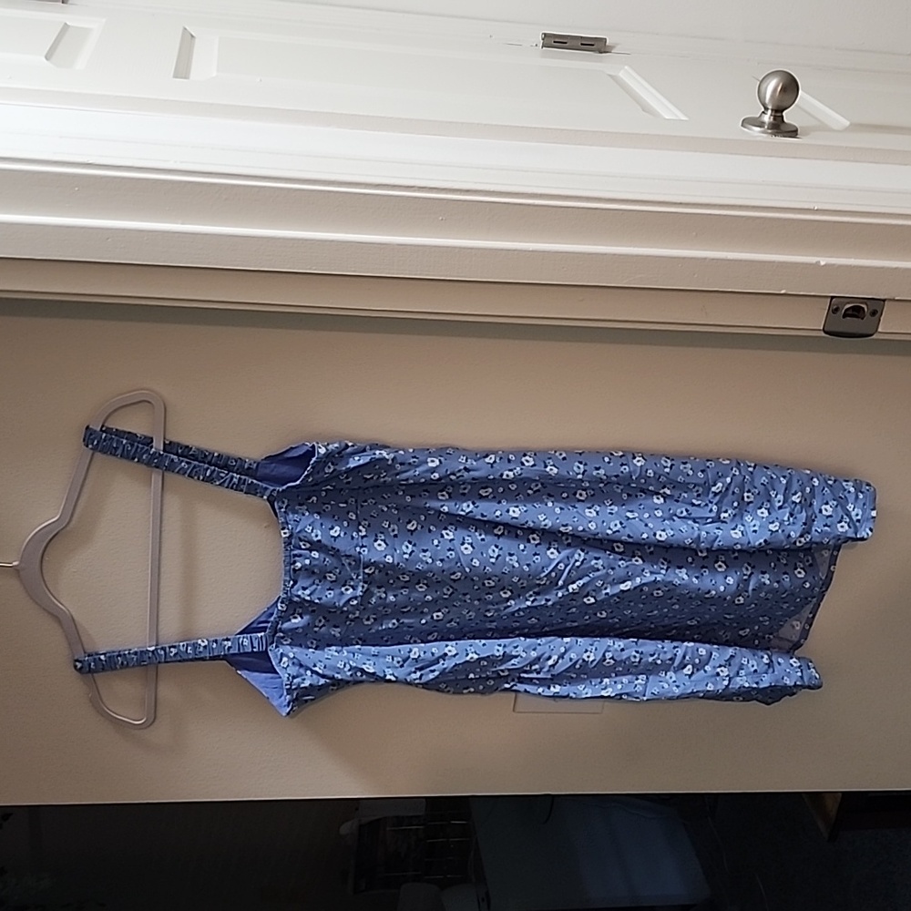 Short Dress - Picture 2 of 3
